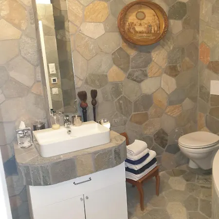 아파트 Beau Avec Piscine Et Terrasse A Montana *